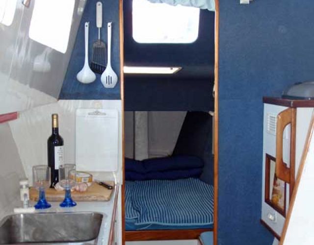 1276-galley-looking-aft-to-double-bunk